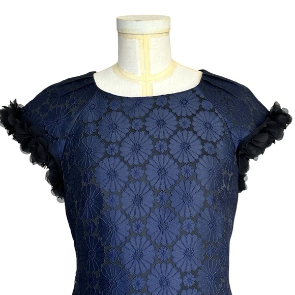 NEW SARA CAMPBELL Daisy Jaquard Dress with Petal Trimmed Cap Sleeves Size 4 - Picture 5 of 8